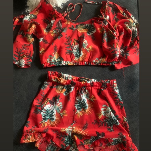 Matching set - Picture 1 of 1